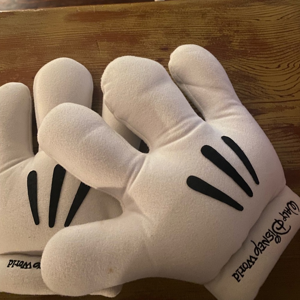Mickey Mouse Hands